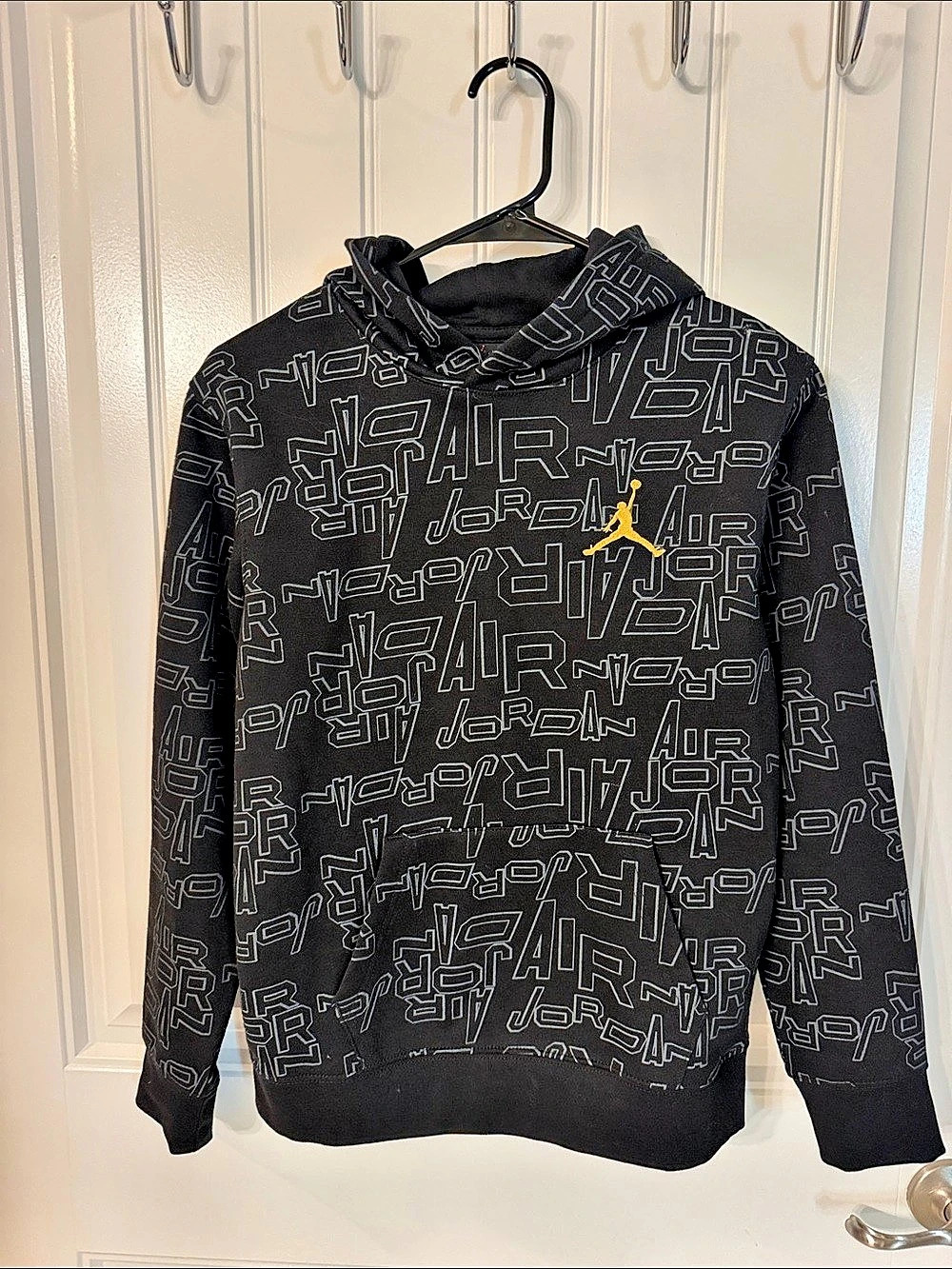 Jordan Boy’s Black Graphic Hoodie Like New